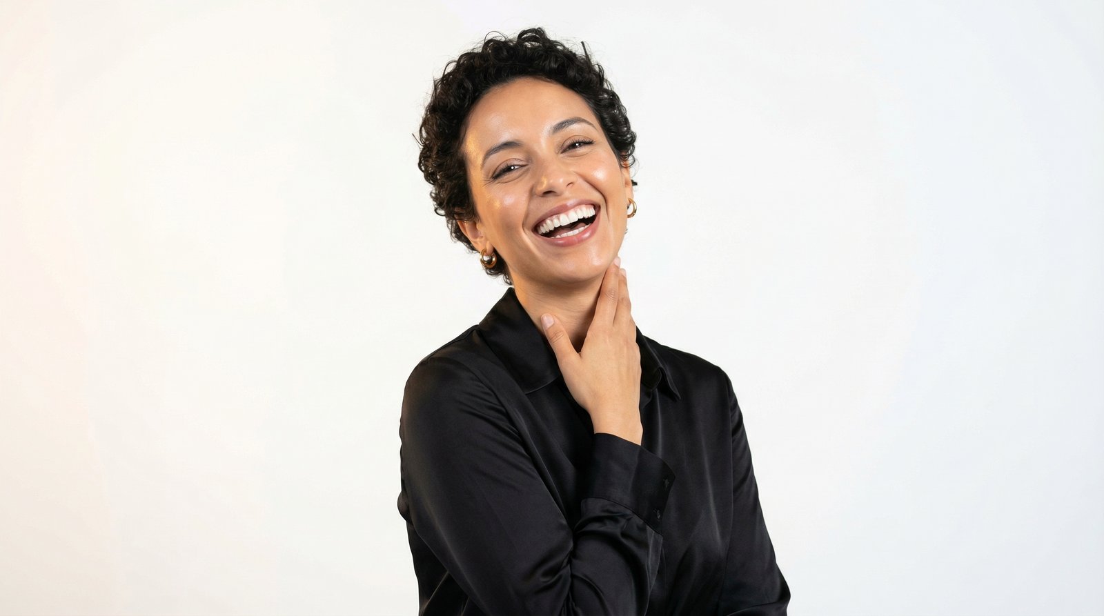 Patiente souriante au Dr Bennani Hassan Siham (Dentiste), Casablanca